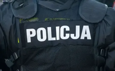 Na S6 uderzył w dostawczaka, a policjanci odkryli drugi problem